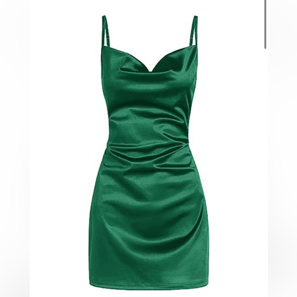 Starbucks Creamy Hazelnut and Strawberry Drinks